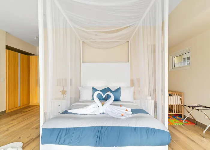 Ocean View With Infinity Pool, Gym & Free Breakfast, Near Okada, Solaire & Moa Manila